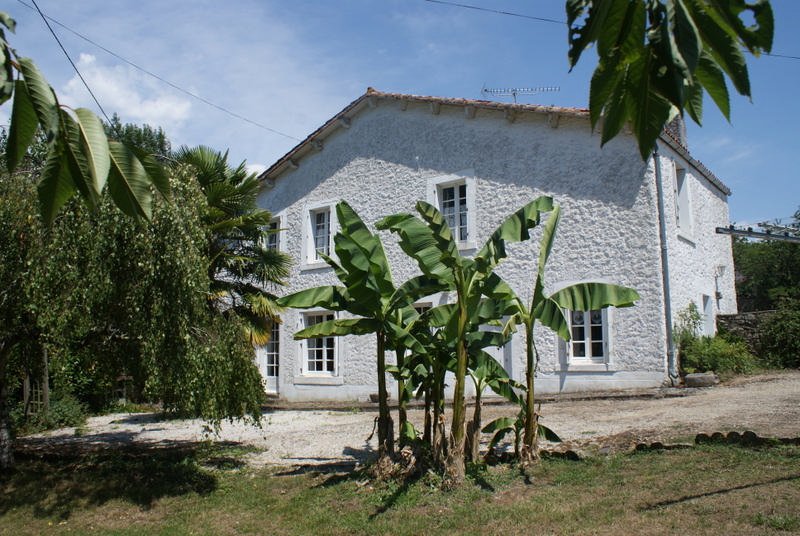 Maison de campagne en pierres de pays - Agence Melusine